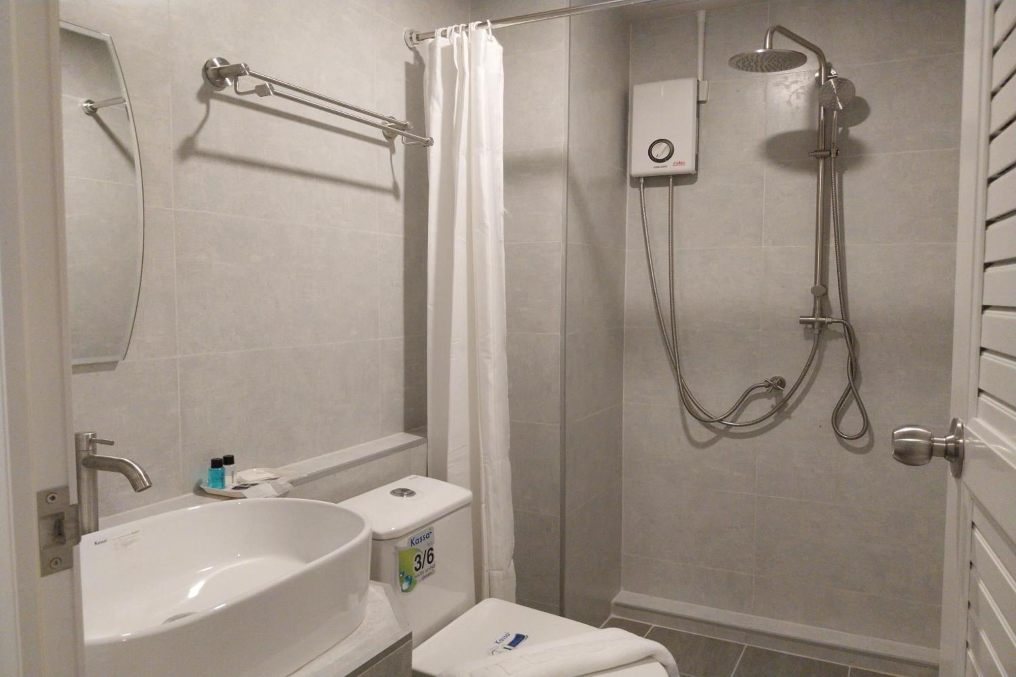 Ployburi Boutique Hotel จันทบุรี ภายนอก รูปภาพ