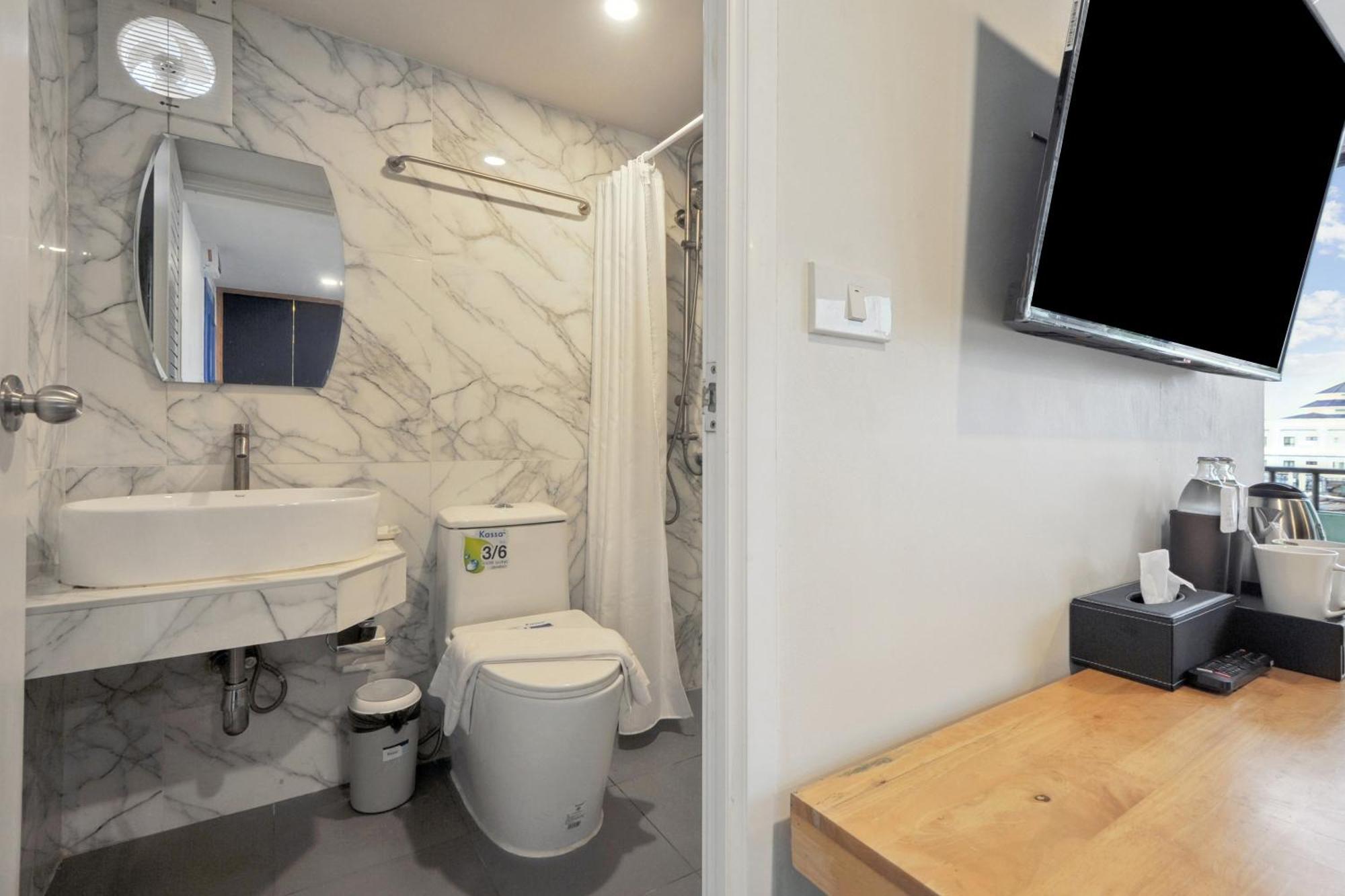 Ployburi Boutique Hotel จันทบุรี ภายนอก รูปภาพ